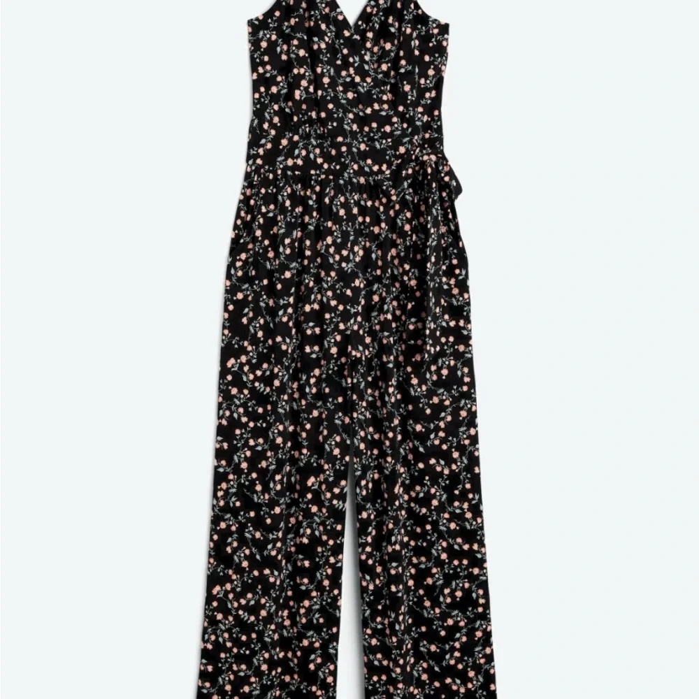 Kaleigh Women’s Black Floral Jumpsuit - Picture 8 of 11